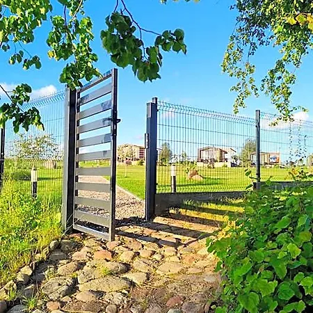 Gizycko-zywki, Masuria Village, Caloroczne Z Widokiem Na Jezioro